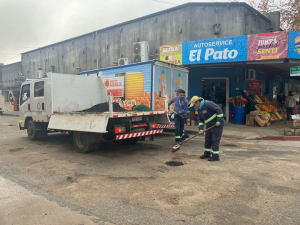 Tareas en tribunas del estadio y bacheo cumpli&oacute; personal del Municipio de Sarand&iacute; Grande