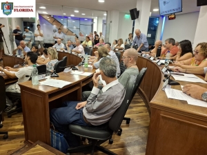 Edil Nicol&aacute;s Caetano plante&oacute; reclamos de vecinos de Sarand&iacute; Grande en la Junta Departamental