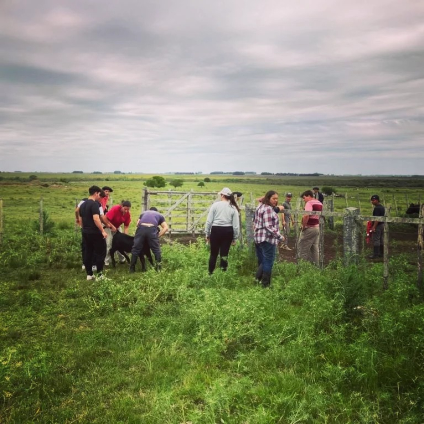 Jornada de integraci&oacute;n en la Escuela Agraria de Sarand&iacute; Grande