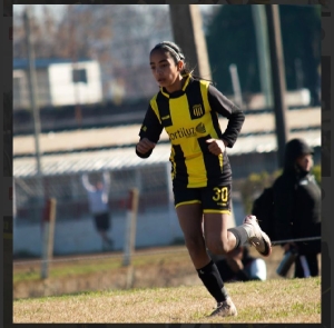 Futbolista de Sarand&iacute; Grande Ahinara Colm&aacute;n Alvarez partir&aacute; ma&ntilde;ana con Pe&ntilde;arol Sub 13 femenino a torneo internacional en Argentina