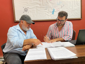 Entregaron al Municipio fondo solidario recogido por comerciantes de Sarand&iacute; Grande