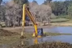 Contin&uacute;an trabajos para recuperar el Lago del Parque Tom&aacute;s Berreta de Sarand&iacute; Grande