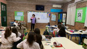 Taller "Hablemos sobre Violencia" brindaron hoy COMEF y Escuela 38 en Sarand&iacute;