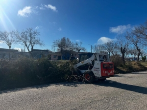 Municipio ejecut&oacute; tareas de recolecci&oacute;n de ramas y mantenimiento de espacios verdes en Sarand&iacute; Grande