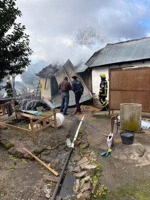 Familia necesita ayuda para reconstruir vivienda destruida por incendio en Polanco del Y&iacute;