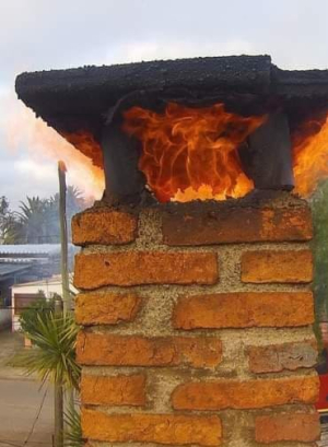 Bomberos de Sarand&iacute; Grande recomienda precauciones al usar estufa a le&ntilde;a