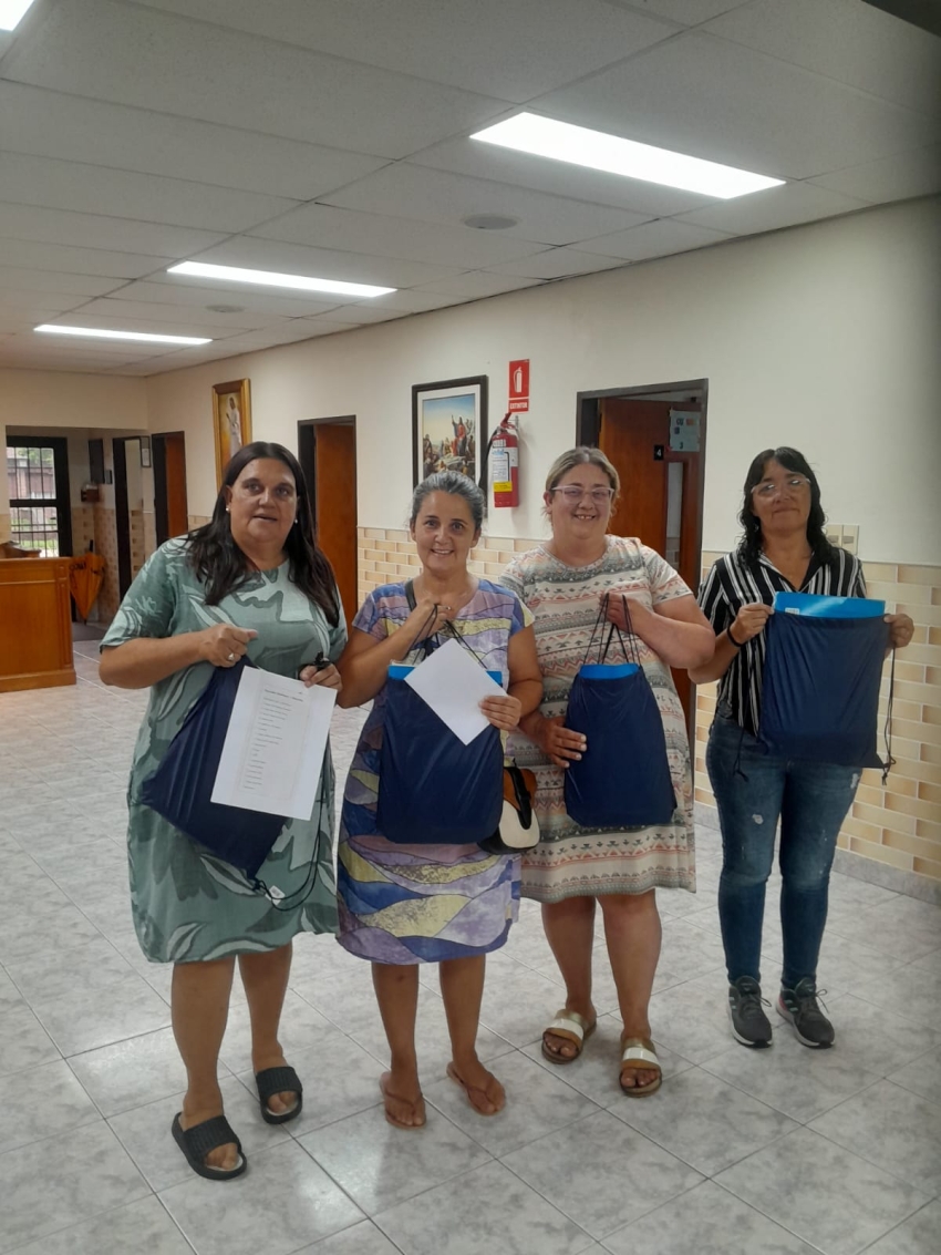 32 mochilas con &uacute;tiles entreg&oacute; hoy a instituciones que trabajan con ni&ntilde;os la Iglesia de Jesucristo de los Santos de los &Uacute;ltimos D&iacute;as