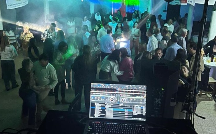 Direcci&oacute;n de Escuela N.&ordm; 7 agradeci&oacute; a la Comisi&oacute;n de Exalumnos por la exitosa organizaci&oacute;n de "Fiesta de la 7"
