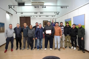 Liga de F&uacute;tbol de Sarand&iacute; Grande entreg&oacute; reconocimiento a dirigente Ra&uacute;l Marrero tras retirarse luego de 10 a&ntilde;os de trabajo
