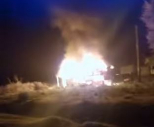 Incendio devor&oacute; vivienda precaria en Go&ntilde;i