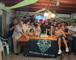 Polanco FC festeja su t&iacute;tulo de Campe&oacute;n del Barrial 2025 de Sarand&iacute; Grande y programa partidos contra Pe&ntilde;arol de Rivera para celebrarlo