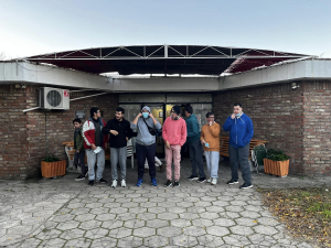 Cadisar entreg&oacute; ayer bufandas a residentes del Hogar de Ancianos de Sarand&iacute; Grande