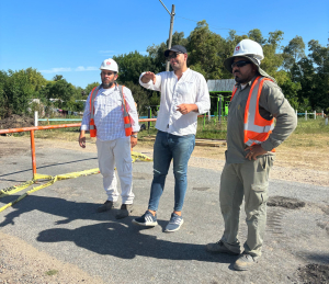 Alcalde de Sarand&iacute; Grande visit&oacute; avance de obras en Barrio Abasto
