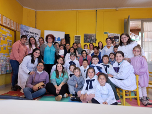 Talleres de primeros auxilios y nutrici&oacute;n llev&oacute; hoy a tres escuelas rurales COMEF-IAMPP Sarand&iacute; Grande