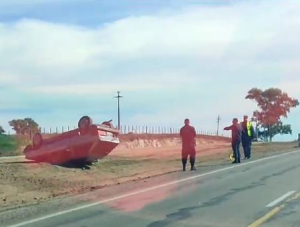 Un autom&oacute;vil volc&oacute; en Ruta 5 cerca de Go&ntilde;i