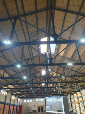 Culminan las obras de alumbrado con focos LED en Gimnasio de Sarand&iacute; Grande