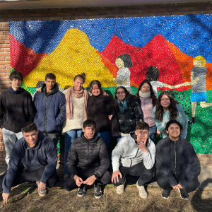 Liceales de Sarand&iacute; Grande recibir&aacute;n visitas guiadas de ni&ntilde;os para compartir proceso creativo de mural sobre la empat&iacute;a