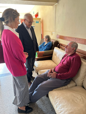 Directora del BPS visit&oacute; Cadisar y Hogar de Ancianos en Sarand&iacute; Grande