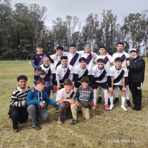 Barrio vi&ntilde;a logr&oacute; una contundente victoria ante La Vascongada en Sarand&iacute; Grande