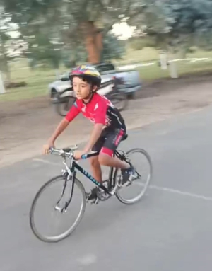 Ni&ntilde;o de Sarand&iacute; Grande particip&oacute; en competencia de ciclismo en Durazno