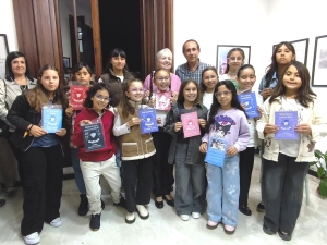 Emotivo encuentro marc&oacute; cierre del taller literario infantil "Escribir para So&ntilde;ar" en Cowork Sarand&iacute;