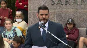 Alcalde Cayetano Stopingi pidi&oacute; a Sarand&iacute; "involucrarse" en b&uacute;squeda de violador