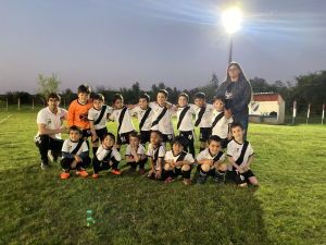 Barrio Vi&ntilde;a gan&oacute; y contin&uacute;a en la cima de la tabla en el Campeonato de &ldquo;Abejitas&rdquo;