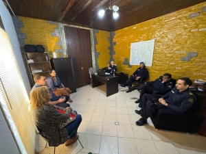 Jefatura de Polic&iacute;a de Florida destac&oacute; reuni&oacute;n de autoridades en Sarand&iacute; Grande para fortalecer v&iacute;nculo con la comunidad