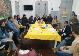 Psic. Marta M&eacute;ndez brind&oacute; charla sobre el valor de la familia en Club de Ni&ntilde;os de Sarand&iacute; Grande