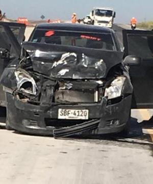 Un &oacute;mnibus y un auto chocaron en km 170 de Ruta 5