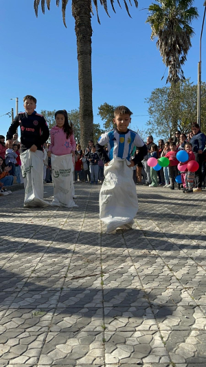 La Plaza Gallinal de Sarand&iacute; Grande se llen&oacute; de vida y alegr&iacute;a en el D&iacute;a de la Ni&ntilde;ez
