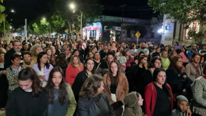 Muy buena participaci&oacute;n en marcha en apoyo a adolescente