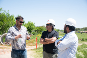 Alcalde Cayetano Stopingi recorri&oacute; comienzo de obras en Barrio Abasto de Sarand&iacute; Grande