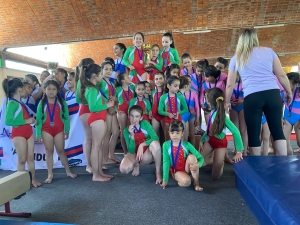 Grupo de Gimnasia Art&iacute;stica de Sarand&iacute; Grande se destac&oacute; en torneo organizado por Federaci&oacute;n Uruguaya de Gimnasia en Canelones