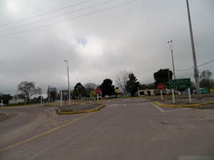 Carteles indicadores de cardio desfribiladores colocar&aacute;n en Ruta 5 en Sarand&iacute; Grande