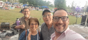 El conjunto Juglares de Sarand&iacute; Grande dijo presente en el Festival de la Torta Frita en Guich&oacute;n