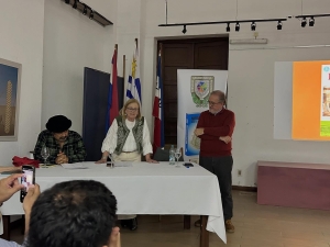 Historiador Oscar Padr&oacute;n Favre present&oacute; anoche su libro sobre Rivera ante nutrido p&uacute;blico en Sarand&iacute; Grande