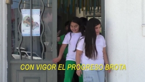 Videoclip del "Himno a Sarand&iacute;" en honor a Sarand&iacute; Grande fue  creado por Escuela N&deg; 38, artistas y Canal A+V
