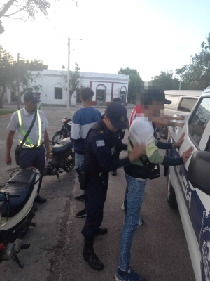 Siete motos incautadas y dos detenidos en control vehicular en Sarand&iacute; Grande