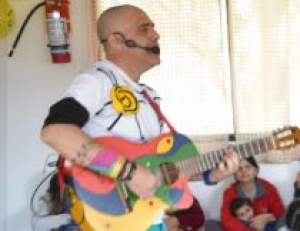 Caif de Sarand&iacute; Grande celebr&oacute; sus 29 a&ntilde;os con Jorge Caticha y "Canciones para jugar"