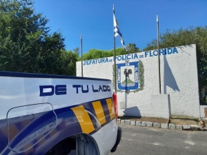 Comando de Jefatura de Polic&iacute;a de Florida visit&oacute; seccional y escuela de Polanco del Y&iacute;
