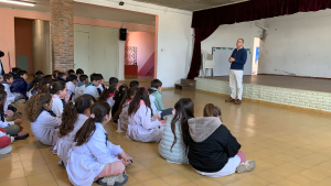 El Director del Hospital de Sarand&iacute; Grande brind&oacute; charla sobre salud cardiovascular en Escuela 38
